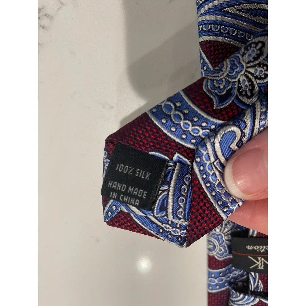 Jos A Bank Signature Collection Paisley Silk Tie Burgundy Blue Classic Mens EUC
